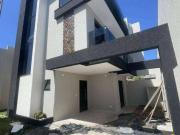 Casa / Sobrado para Venda em Curitiba/PR Xaxim 3 Quartos