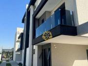 Casa / Sobrado para Venda em Curitiba/PR Xaxim 3 Quartos