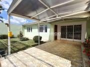 Casa / Sobrado para Venda em Curitiba/PR Xaxim 3 Quartos