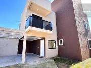 Casa / Sobrado para Venda em Curitiba/PR Xaxim 3 Quartos