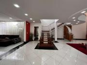 Casa / Sobrado para Venda em Divinópolis/MG Levindo...