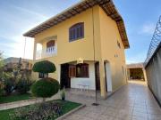 Casa / Sobrado para Venda em Esmeraldas/MG Centro 5 Quartos