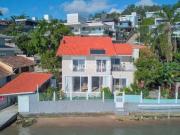 Casa / Sobrado para Venda em Florianópolis/SC Cacupé 4...