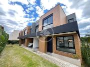 Casa / Sobrado para Venda em Florianópolis/SC Campeche 3... Casa / Sobrado para Venda em Florianópolis/SC Campeche 3...