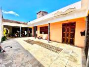 Casa / Sobrado para Venda em Fortaleza/CE Benfica 4 Quartos