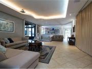 Casa / Sobrado para Venda em Fortaleza/CE de Lourdes 4...