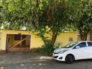 Casa / Sobrado para Venda em Goiânia/GO Água Branca 3...
