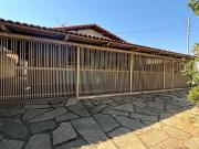Casa / Sobrado para Venda em Goiânia/GO Jardim América 4...