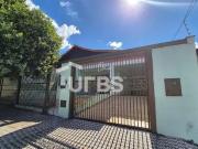 Casa / Sobrado para Venda em Goiânia/GO Setor Oeste 4...