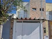 Casa / Sobrado para Venda em Guararema/SP Centro 2 Quartos