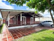 Casa / Sobrado para Venda em Guaratuba/PR Brejatuba 4...