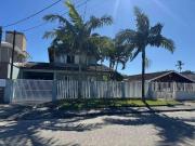 Casa / Sobrado para Venda em Guaratuba/PR Brejatuba 5...