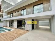 Casa / Sobrado para Venda em Guaratuba/PR Centro 4 Quartos