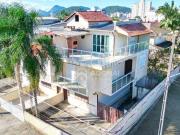 Casa / Sobrado para Venda em Guaratuba/PR Centro 5 Quartos