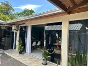Casa / Sobrado para Venda em Guaratuba/PR Cohapar 3 Quartos