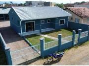 Casa / Sobrado para Venda em Guaratuba/PR Coroados 4 Quartos