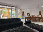 Casa / Sobrado para Venda em Guarujá/SP Enseada 4 Quartos