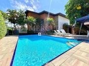 Casa / Sobrado para Venda em Guarujá/SP Enseada 4 Quartos