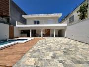 Casa / Sobrado para Venda em Guarujá/SP Enseada 5 Quartos