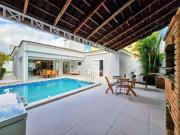 Casa / Sobrado para Venda em Guarujá/SP Enseada 5 Quartos