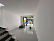 Casa / Sobrado para Venda em Guarujá/SP Jardim Astúrias...