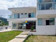 Casa / Sobrado para Venda em Guarujá/SP Jardim Guaiuba 4...