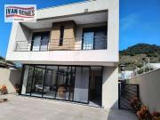Casa / Sobrado para Venda em Guarujá/SP Jardim Guaiuba 4...