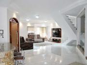 Casa / Sobrado para Venda em Guarulhos/SP Vila Galvão 4...