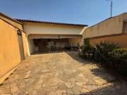 Casa / Sobrado para Venda em Ibirá/SP Centro 5 Quartos