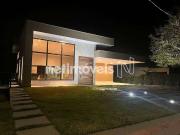 Casa / Sobrado para Venda em Igarapé/MG Condomínio Serra...