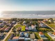 Casa / Sobrado para Venda em Imbituba/SC Itapiruba 4 Quartos