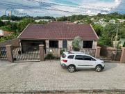 Casa / Sobrado para Venda em Irati/PR Vila São João 6...