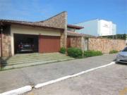 Casa / Sobrado para Venda em Itanhaém/SP Centro 4 Quartos