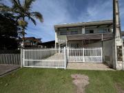 Casa / Sobrado para Venda em Itapoá/SC Barra do Sai 3...