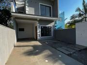 Casa / Sobrado para Venda em Itapoá/SC Brandalize 3 Quartos