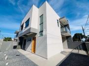 Casa / Sobrado para Venda em Itapoá/SC Pontal do Norte 3...