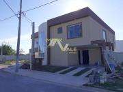 Casa / Sobrado para Venda em Jacareí/SP Jardim Jacinto 4...