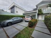 Casa / Sobrado para Venda em Jacareí/SP Jardim Siesta 4...