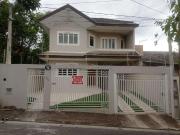 Casa / Sobrado para Venda em Jacareí/SP Loteamento Villa...