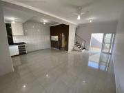 Casa / Sobrado para Venda em Jacareí/SP Loteamento Villa...