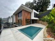 Casa / Sobrado para Venda em Joinville/SC América 3 Quartos