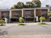 Casa / Sobrado para Venda em Joinville/SC América 3 Quartos