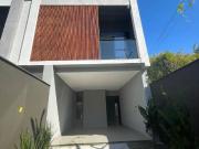 Casa / Sobrado para Venda em Joinville/SC Anita...