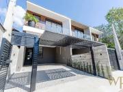 Casa / Sobrado para Venda em Joinville/SC Anita...