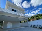 Casa / Sobrado para Venda em Joinville/SC Atiradores 4...