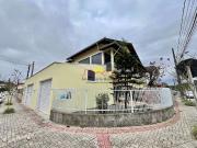 Casa / Sobrado para Venda em Joinville/SC Boehmerwald 3...
