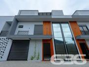 Casa / Sobrado para Venda em Joinville/SC Bom Retiro 3...