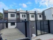 Casa / Sobrado para Venda em Joinville/SC Bom Retiro 3...