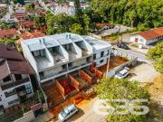 Casa / Sobrado para Venda em Joinville/SC Bom Retiro 3...