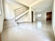 Casa / Sobrado para Venda em Joinville/SC Bom Retiro 3...